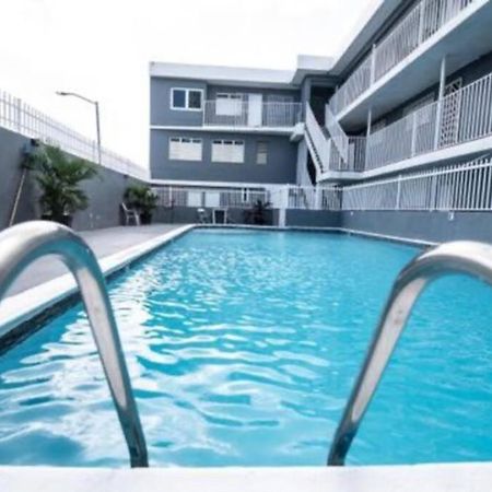 Modern 2Br With Kingbed In The Heart Of Isla Verde Strip Lägenhet San Juan Exteriör bild