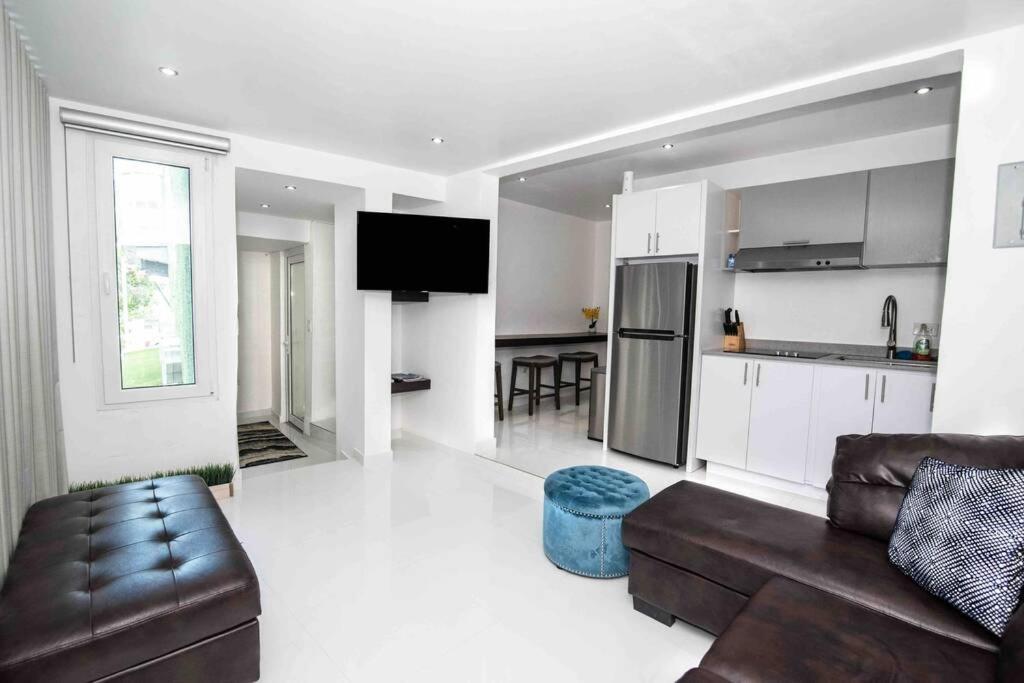 Modern 2Br With Kingbed In The Heart Of Isla Verde Strip Lägenhet San Juan Exteriör bild
