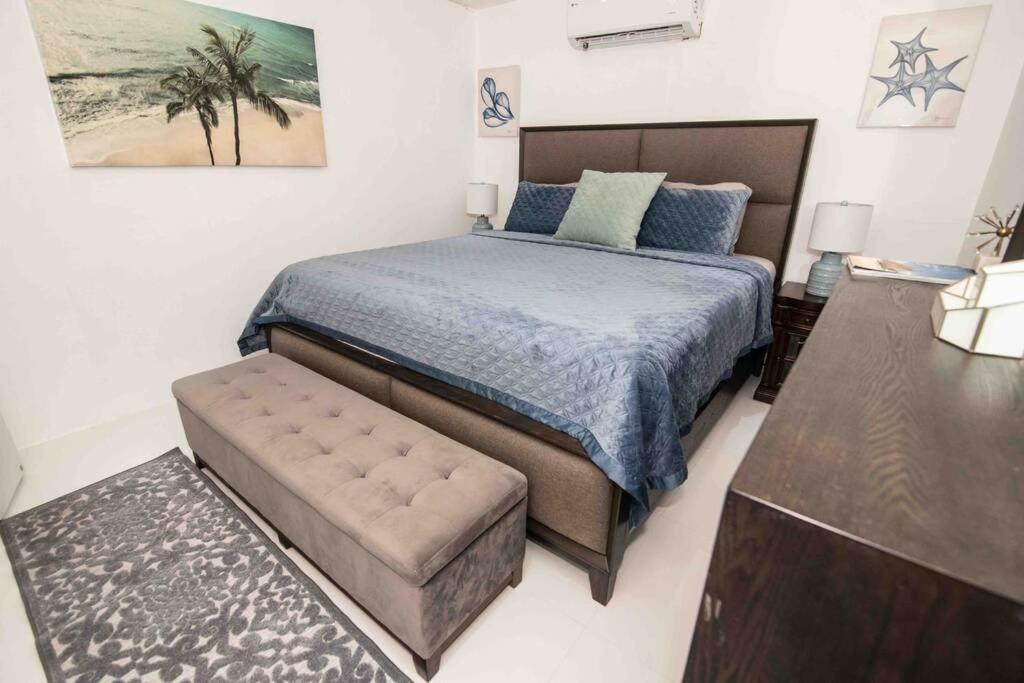 Modern 2Br With Kingbed In The Heart Of Isla Verde Strip Lägenhet San Juan Exteriör bild